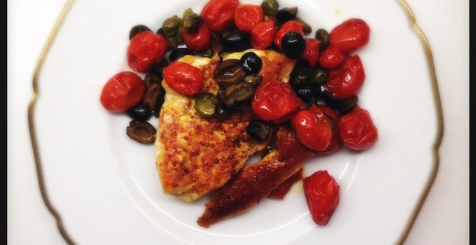 Hühnchen mit Tomaten, Oliven und Kapern